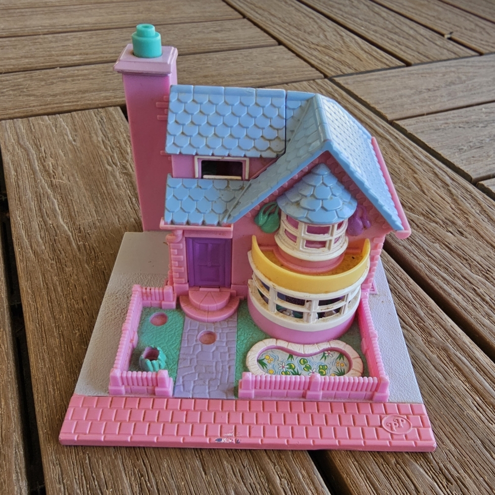 Vintage 1993 Polly Pocket Bay Window House